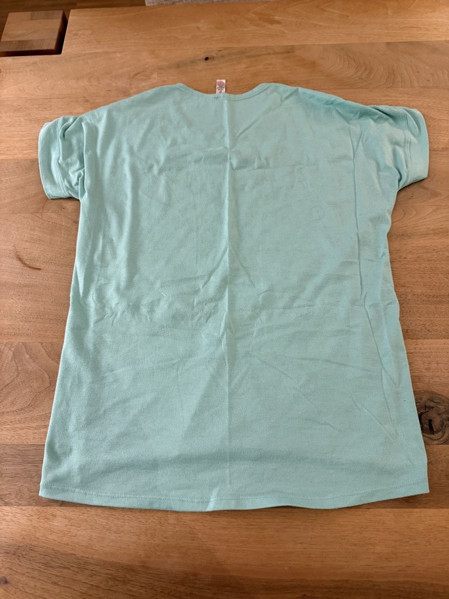 T-shirt: Floral T-shirt – Usato da Adliswil venduto da Marjin 2
