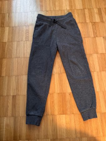 H&M Jogginghose, Gr. 122, Grau, Top Zustand für den Winter!