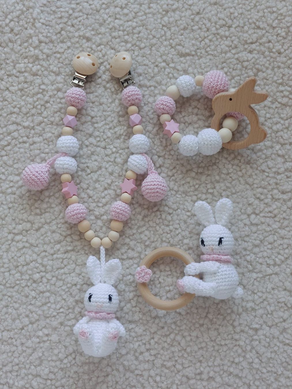 Giocattoli: Kinderwagenkette / Greifling / Beissring Hase – Nuovo e nell'imballaggio originale da Bleienbach venduto da babyhandgemachts