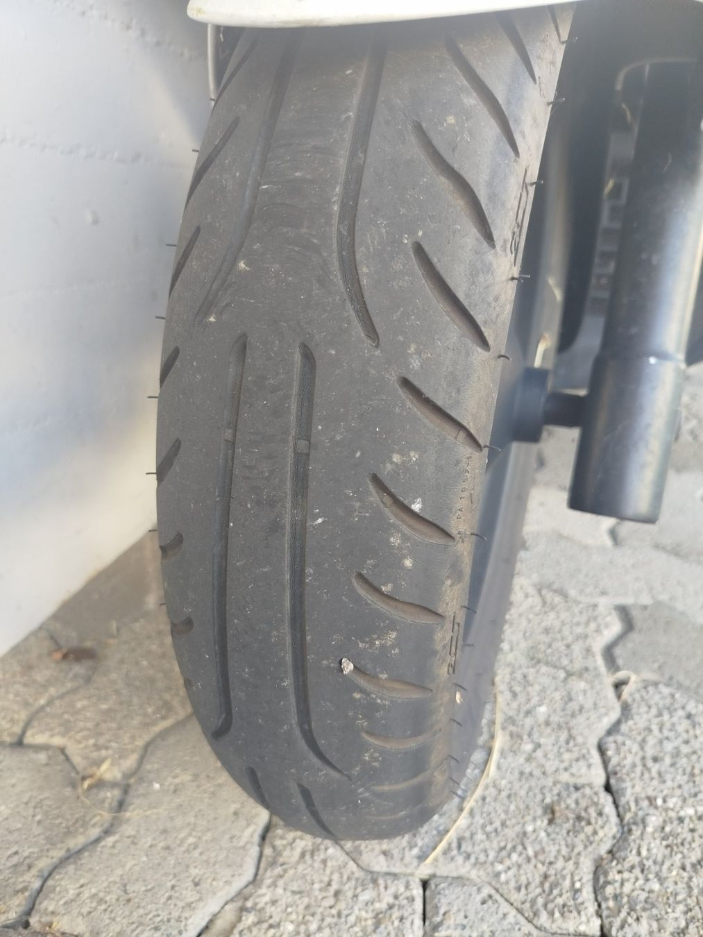 Kymco Scooters: Roller Kymco Downtown 125 mit Topcase – Gebraucht aus Thalwil von DigitalSoldier 8