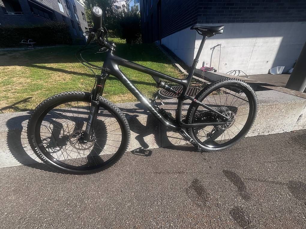 Specialized Biciclette: Specialized Epic EVO Comp Carbon 29" Grösse XL – Usato da Herisau venduto da The-warhol