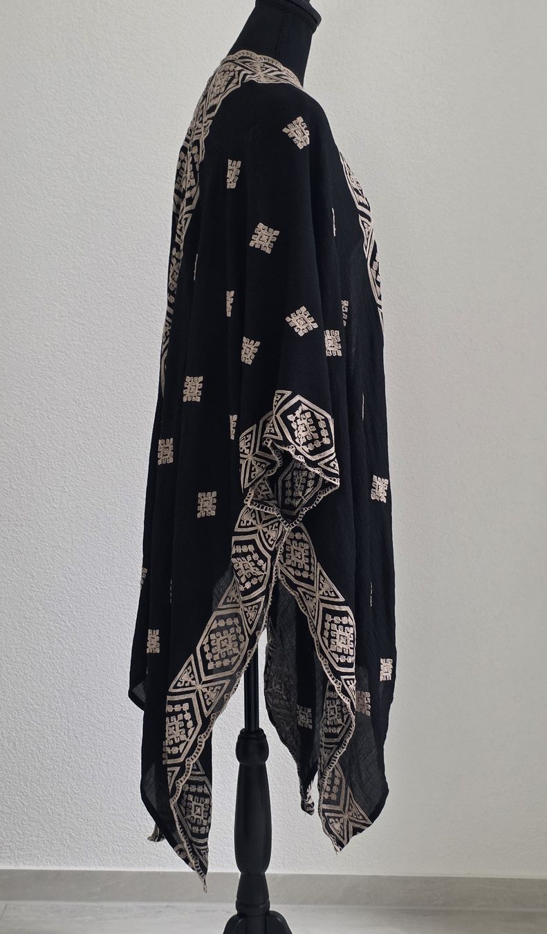 Internationale Kunst: Schwarzer Kimono bestickt one-size neu  – Neu (gemäss Beschreibung) aus Rheinsulz von Gilea 2