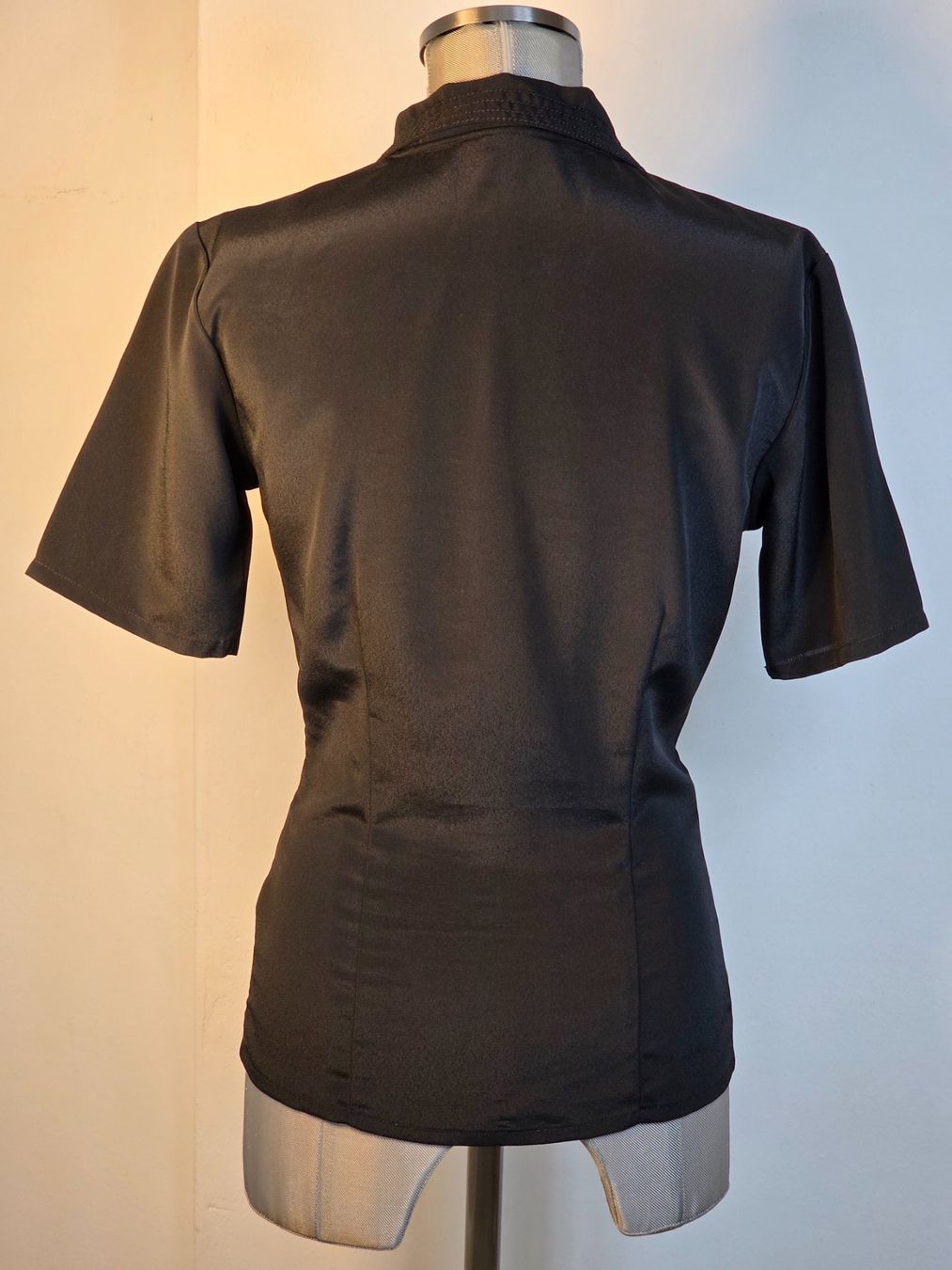 Camicette: S 36 DeVille leichte BLUSE kurzarm / Sommerbluse mit Glanz – Nuovo (secondo la descrizione) da Dürnten venduto da Bachtelsurfer 2
