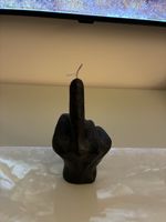 Schwarze Mittelfinger Kerze - Statement Deko Vintage Design