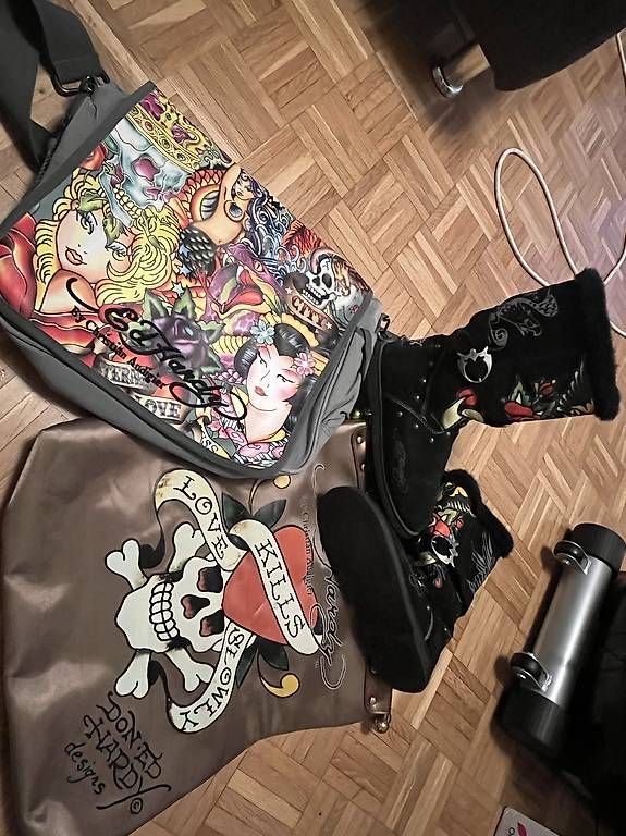 Taschen: Ed hardy Paket  – Gebraucht aus Baar von MelMel04