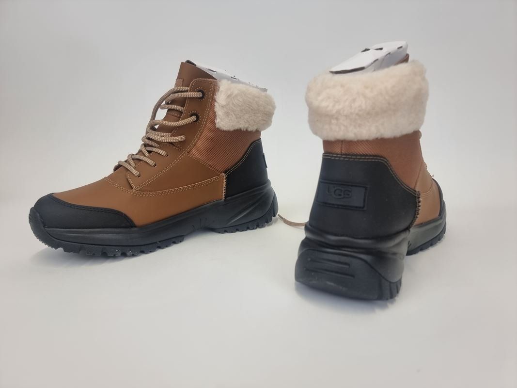 Ugg Herrenschuhe: UGG Winterstiefel Yose Fluff V2 Gr. 41 – Gebraucht aus Urtenen-Schönbühl von Restwert_Schoenbuehl 3