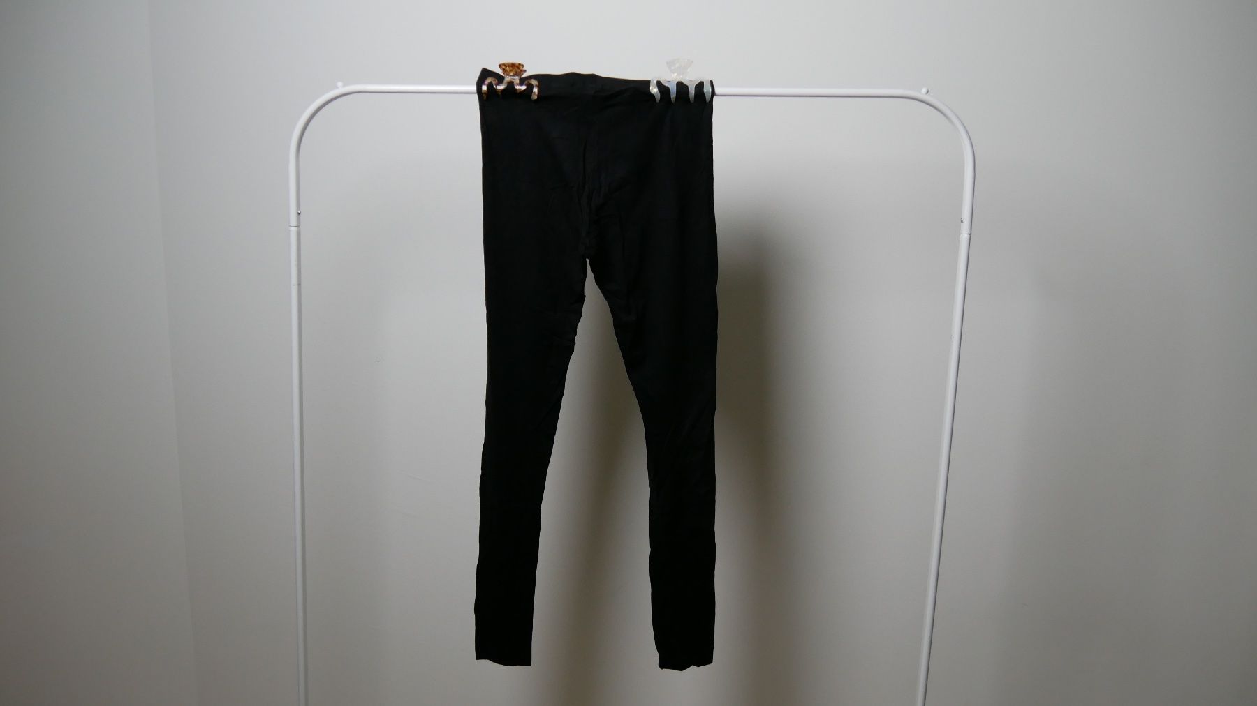 H&M Leggings: H&M Leggings Baumwolle – Usato da Zürich venduto da julia_vina 1