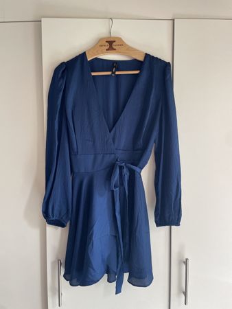 Wickelkleid, Gr. S, blau – perfekt für den Sommer!