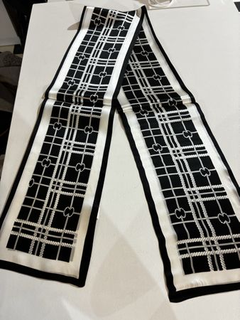 Hochwertiger Seidenschal – Unisex, künstlerische Prints  Ver