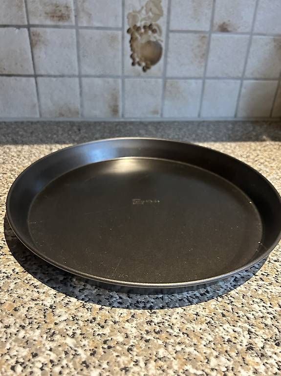 Backformen: Runde Kuchenform / Backform ca. 32 cm – Gebraucht aus Wolfenschiessen von ali_6dvv 2