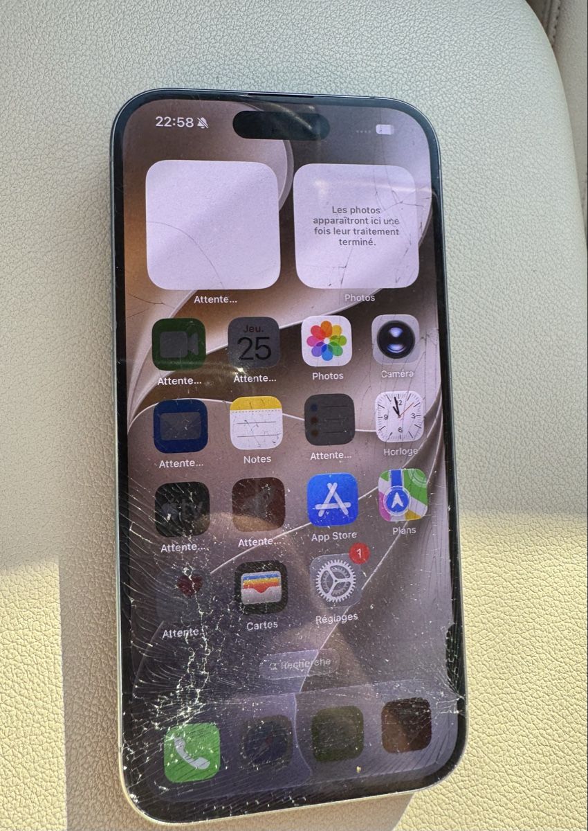 Apple Telefoni cellulari / Smartphones: i Phone 15 Pro – Difettoso da Saxon venduto da Elviis 1