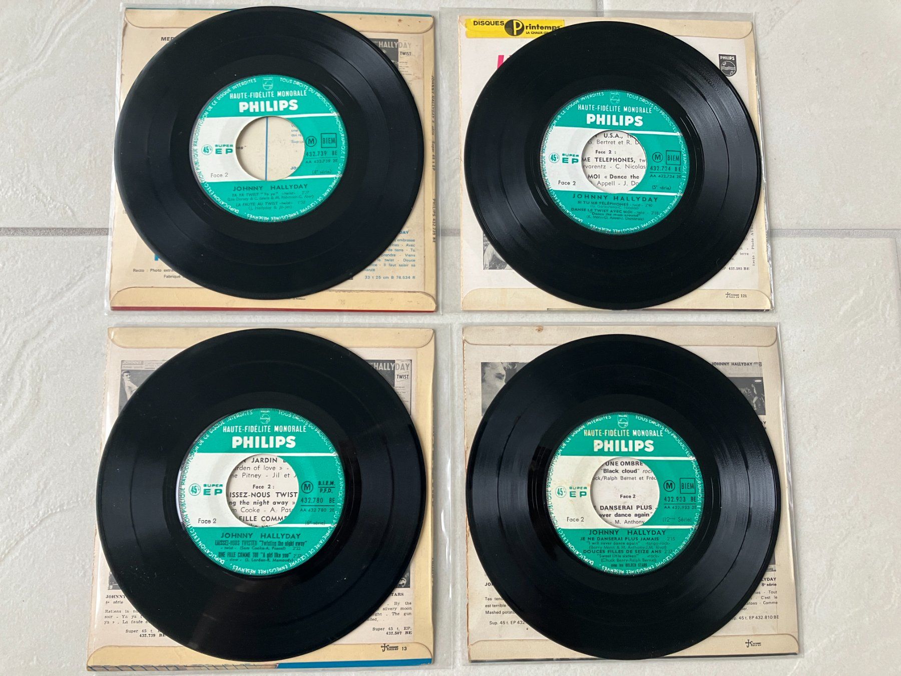 Dischi in vinile: JOHNNY HALLYDAY 4 Singles – Usato da Samstagern venduto da Ajole 2