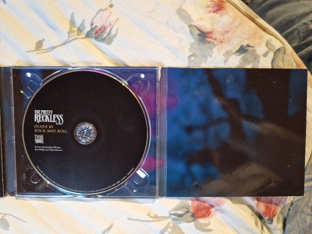 CDs: The Pretty Reckless – Death By Rock And Roll – Gebraucht aus Brittnau von Zibu 3