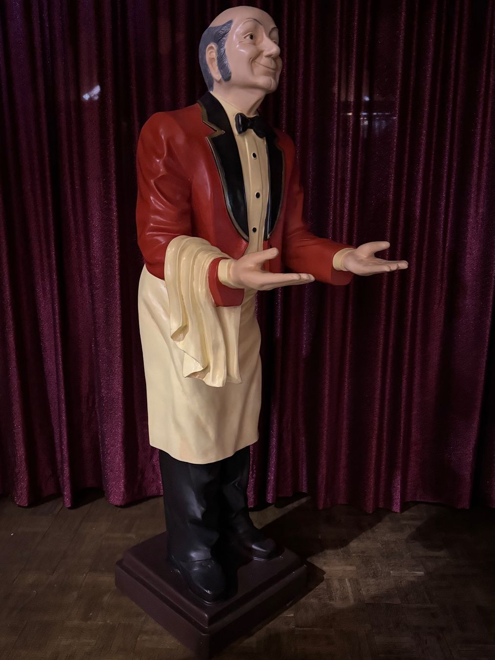 Figuren: Grosse Kellner Werbefigur lebensgross – Gebraucht aus Winterthur von sportdisco2 4