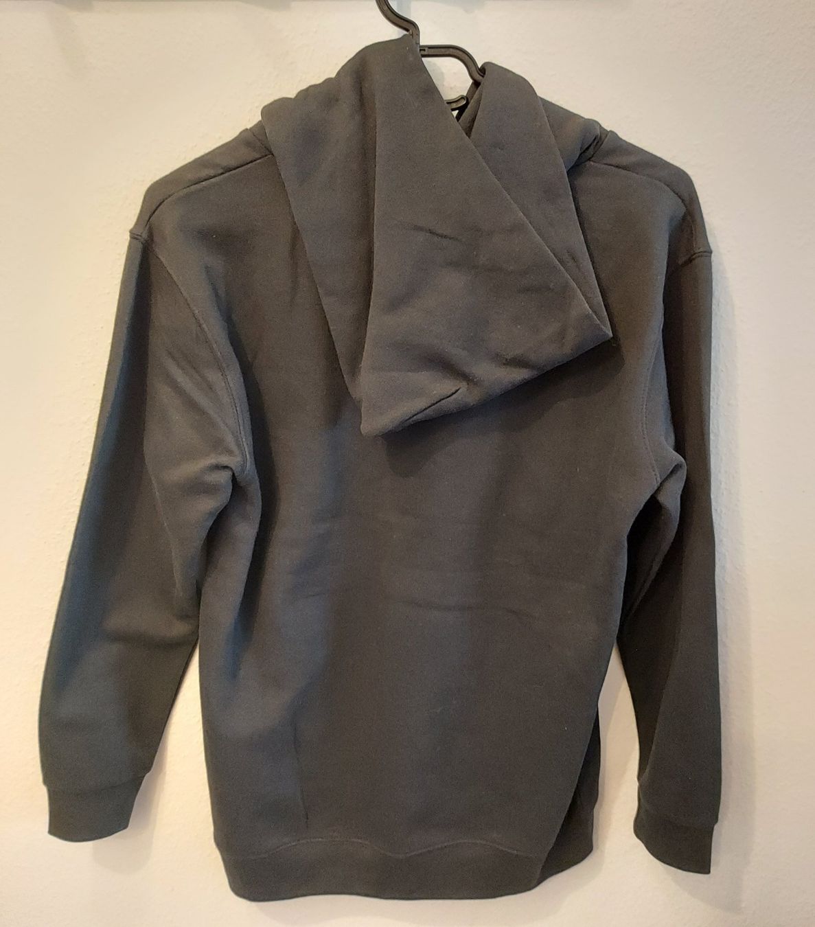 Maglioni & Felpe: Neuer schwarzer Pullover / Hoodie Gr. 152 – Nuovo (secondo la descrizione) da Basel venduto da Allerlei-Basel 5