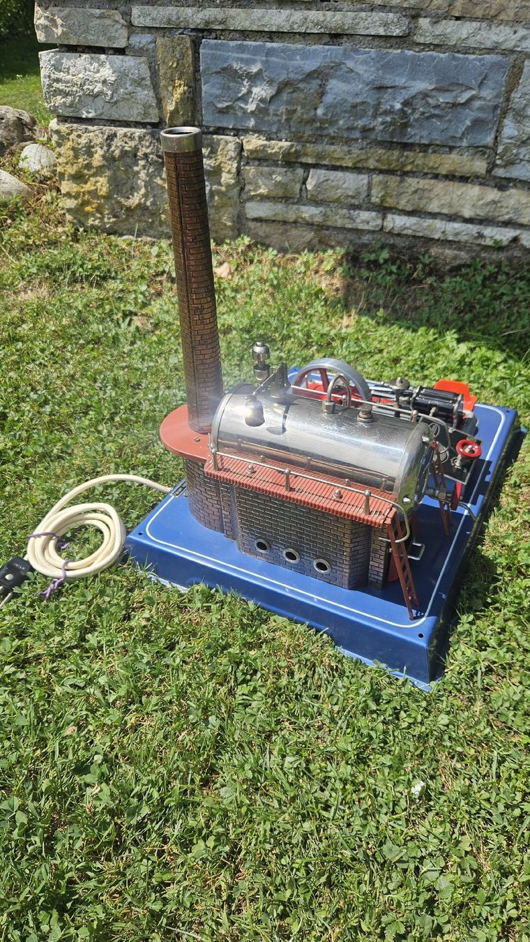 Wilesco Kits de montage: Dampfmaschine D24 EL – D'occasion à Selzach par solid10 5