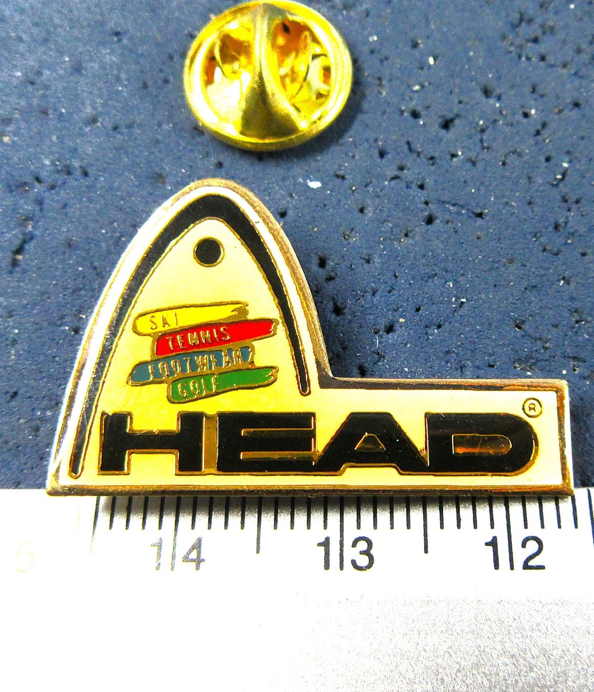 Placchette & Badge: HEAD SPORT PIN – Usato da Ettingen venduto da Hausi4711
