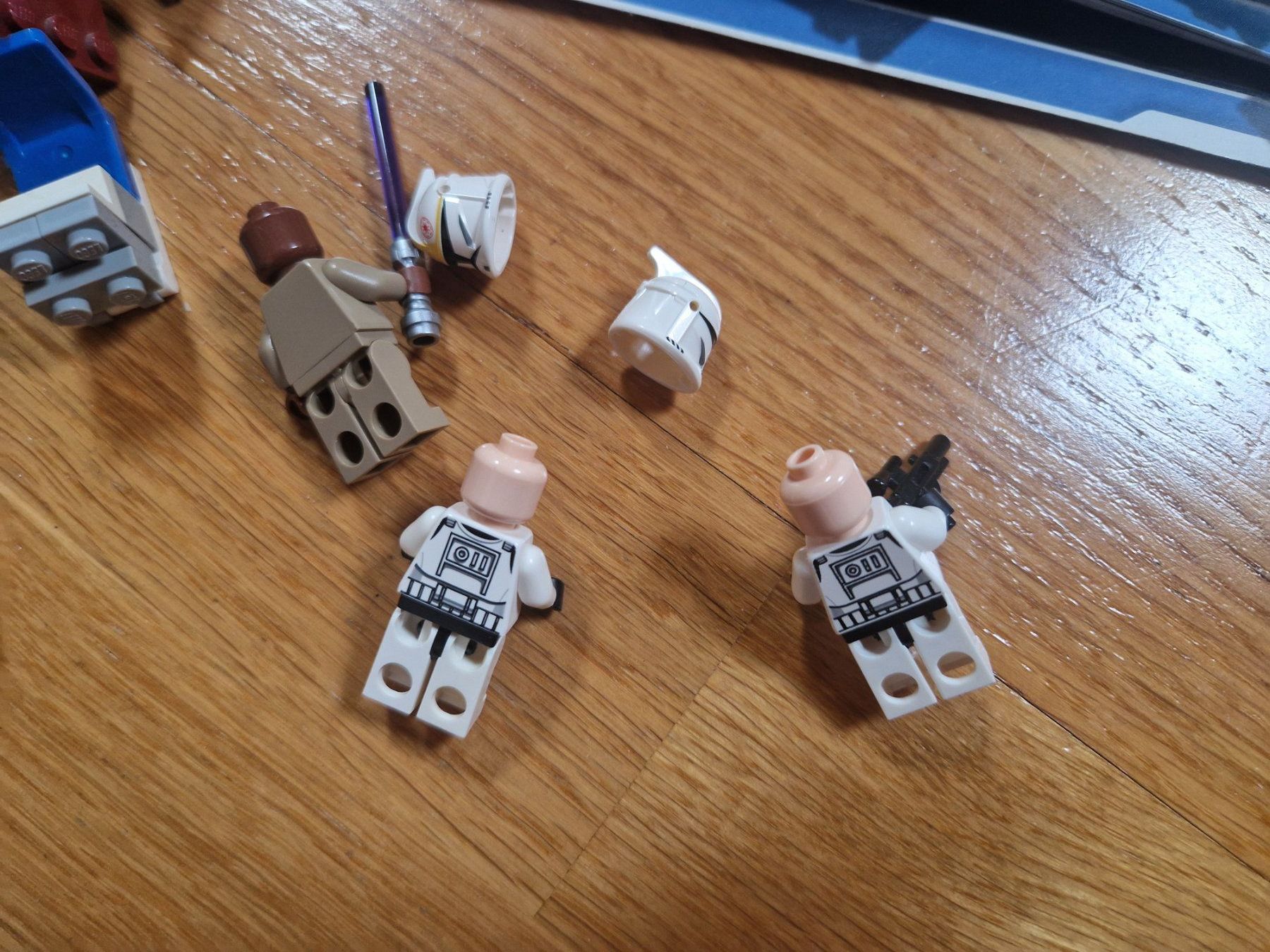 Lego Jeux de construction: LEGO Star Wars 8019 - Republic Attack Shuttle + notice – D'occasion à Bernex par Mardone 2