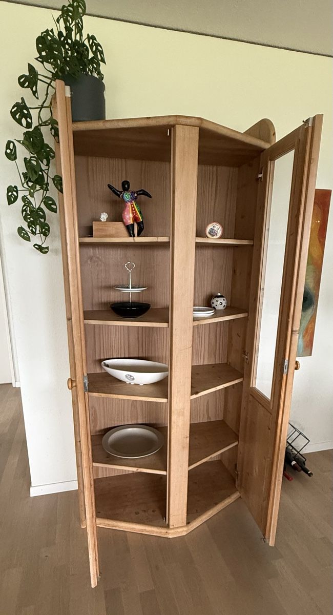 Vitrinen: Vitrine, massiv – Gebraucht aus Cham von ReUse_and_ReCycle 2