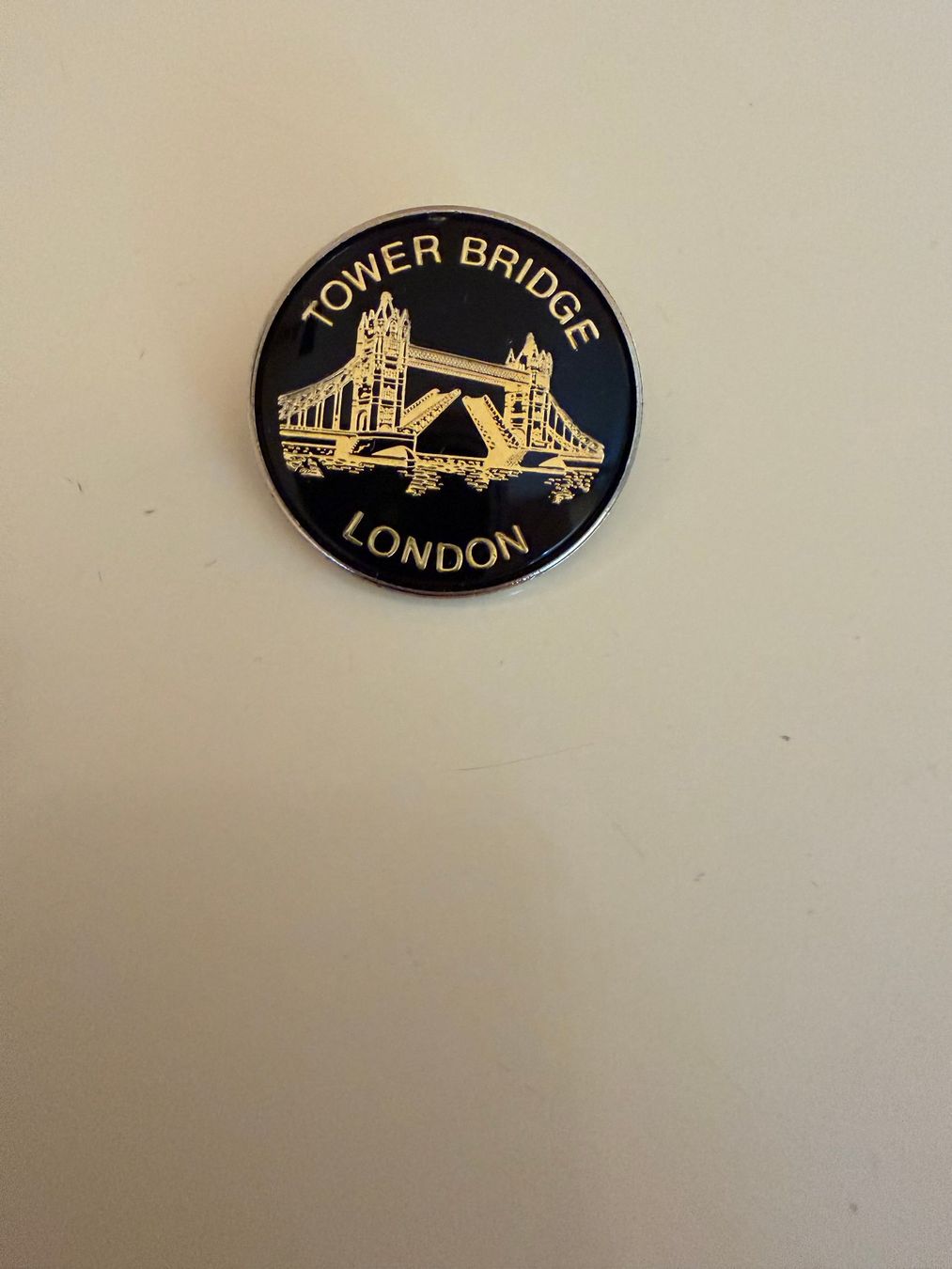 Placchette & Badge: Vintage Anstecker "Tower Bridge London" – Usato da Grüningen venduto da saya14