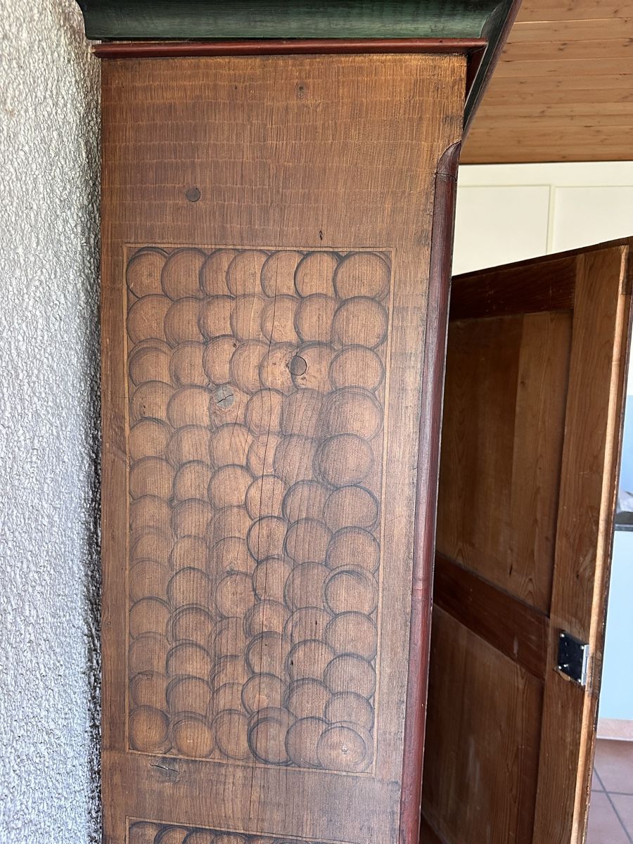 Armadi: Antiker Schrank (Bauernmalereischrank) – Usato da Volketswil venduto da gab_52vw 1