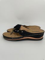 Bequeme Flip Flop Gr. 39 Zehentrenner mit Blumen Fashion