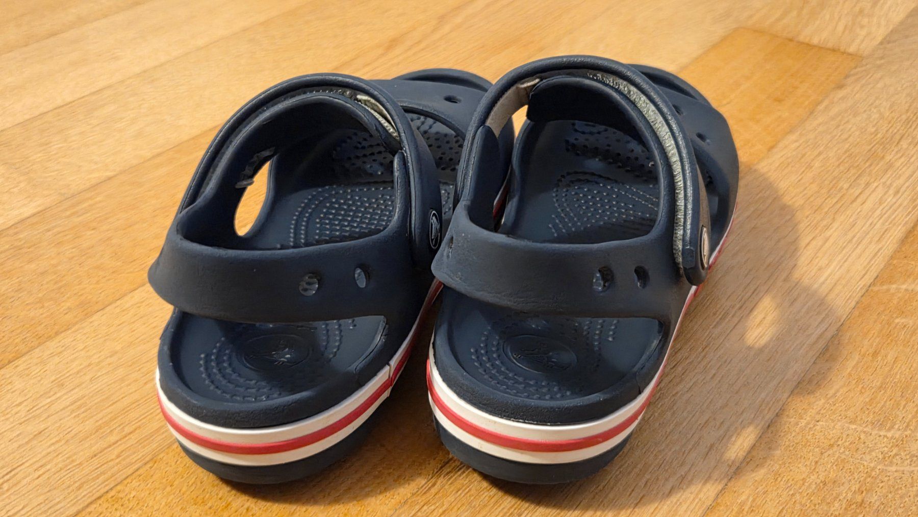 Crocs Scarpe per ragazzi: Crocs Kinder Sandale Grösse C13 30/31 – Usato da Uitikon Waldegg venduto da UitiZH 2