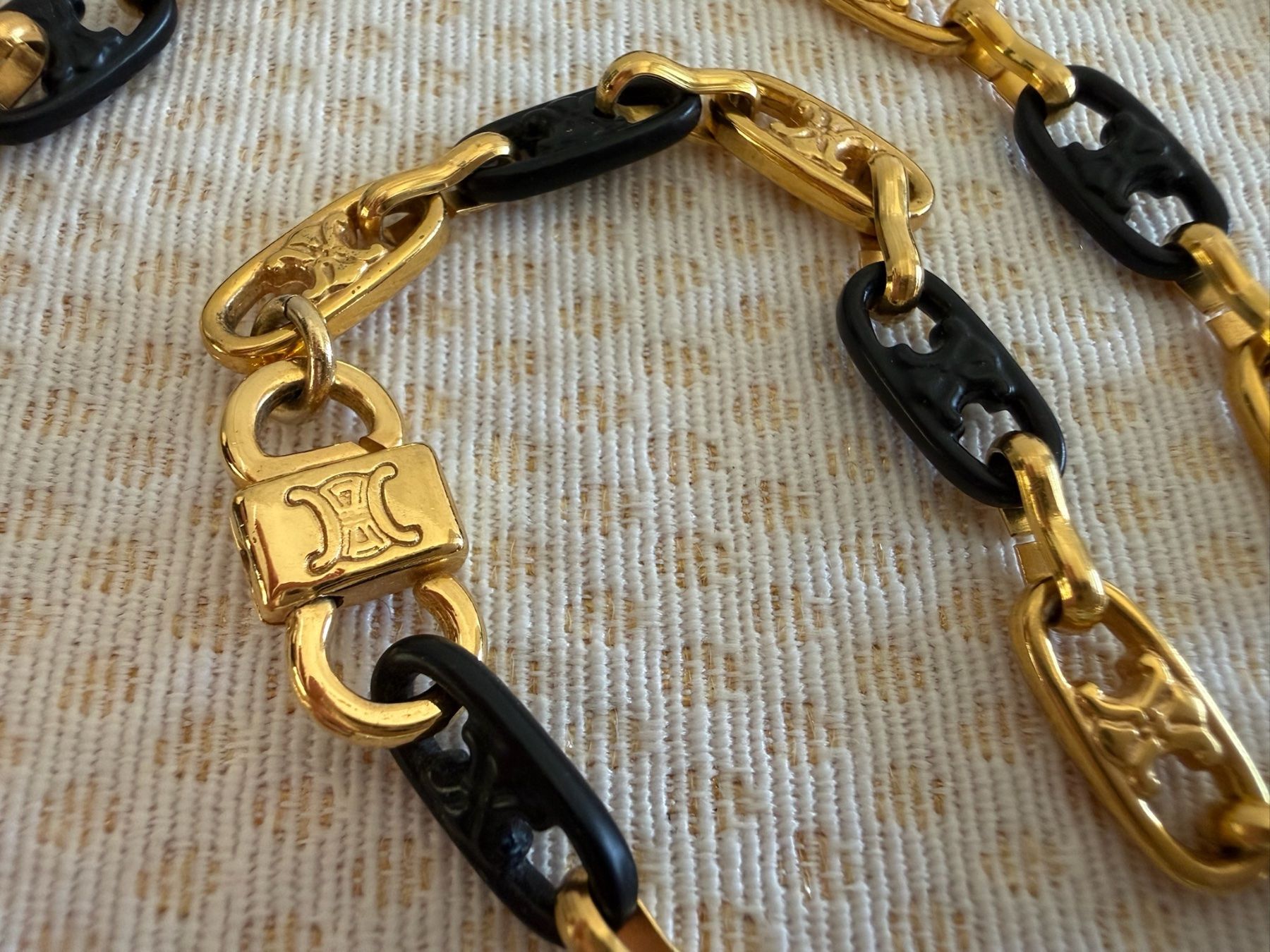 Celine Ketten: Céline - Sautoir - Collier – Gebraucht aus Sion von accroshoes 3