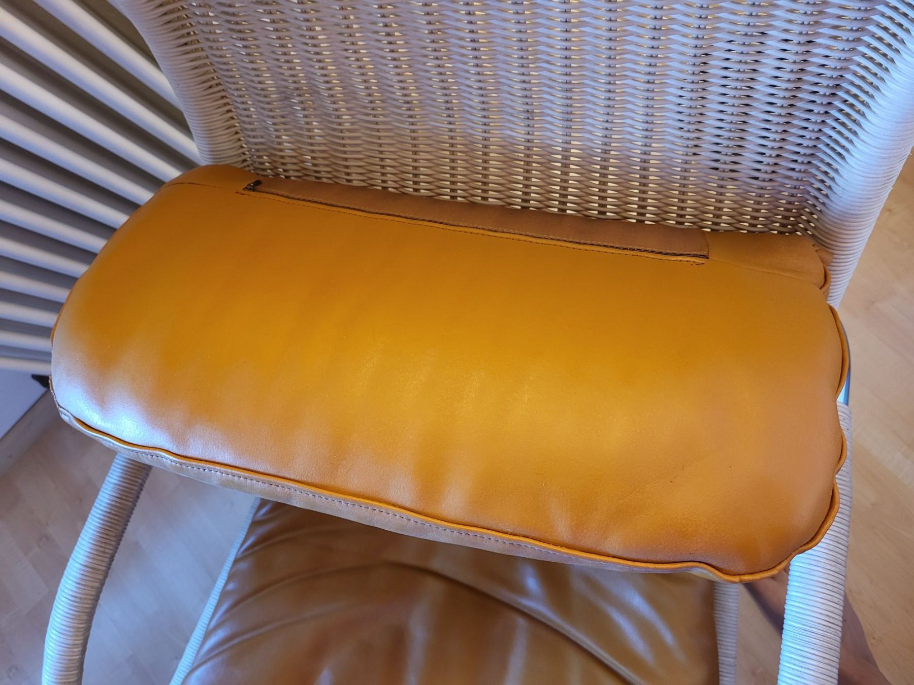 Poltrone: Fauteuil D35 design Anton Lorenz et ottoman 1980er. – Usato da Vevey venduto da oldiz 4