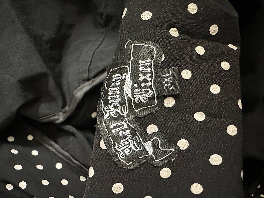 Vestiti: Robe pin-up – Usato da Lausanne venduto da Keloa 1