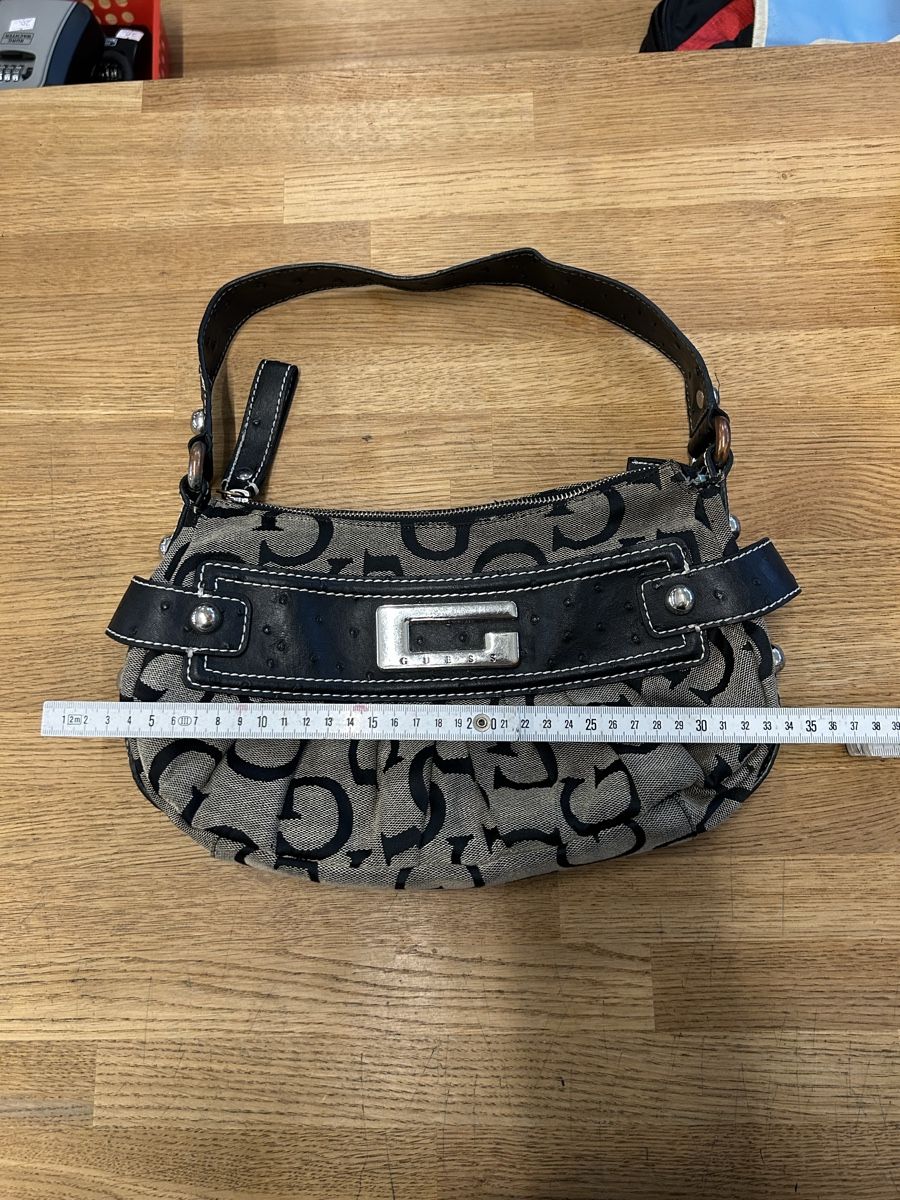 Guess Taschen für Damen: Guess handtasche y2k – Gebraucht aus Zürich von BashasBrockenhaus 2