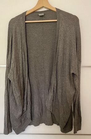 Damen Strickjacke grau Grösse L/XL guter Zustand