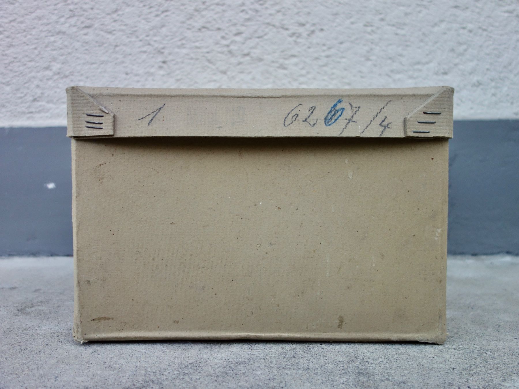 Casse di trasporto: Vintage Verpackung MAGGI Schachtel Karton – Usato da Kerzers venduto da bottlesandboxes 2