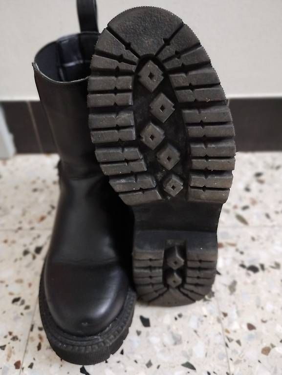 Scarpe da donna: Bottines Catwalk noires 39 – Usato da Vaulruz venduto da sahra70 2