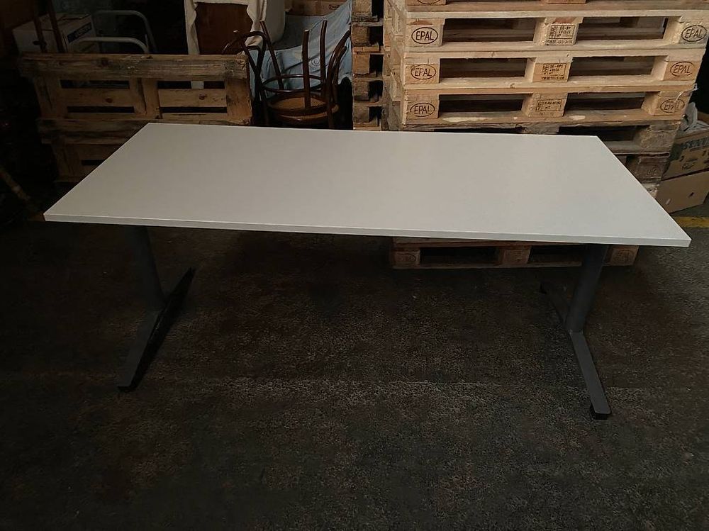 Scrivanie: Bürotisch Steelcase – Usato da Sulgen venduto da Rayru90