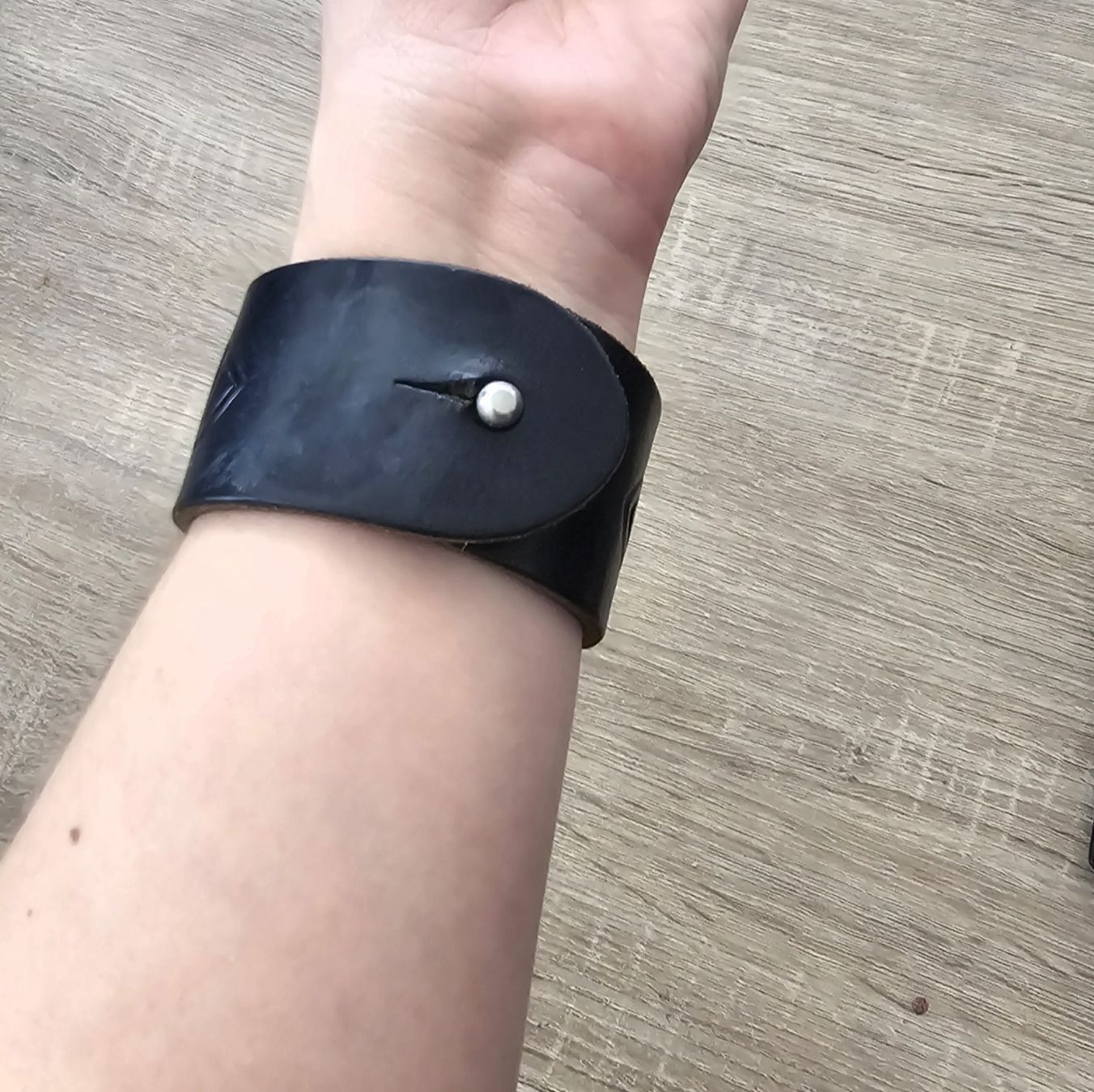 Armbänder & -reifen: Lederarmband keltisches Muster  – Gebraucht aus Naters von san_t68m 2