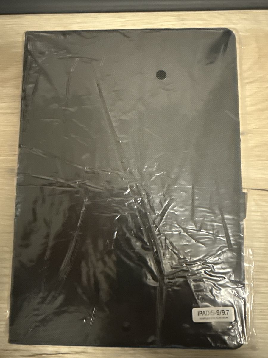 Covers & Borse: Hülle iPad 9.7" (2018/2017) – Nuovo e nell'imballaggio originale da Goldau venduto da AdrianSZ 1