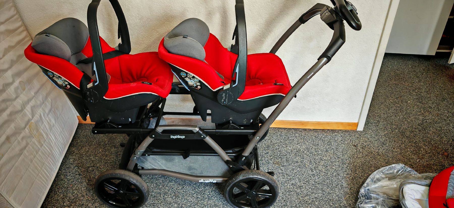 Peg Perego Kinderwagen: Poussette pour bébés jumeaux Peg Perego – Gebraucht aus Bern von Meriem00 4