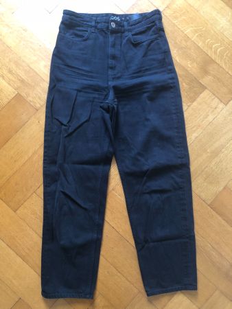 COS Jeans Gr. 26, schwarz, Tapered Leg, High Rise
