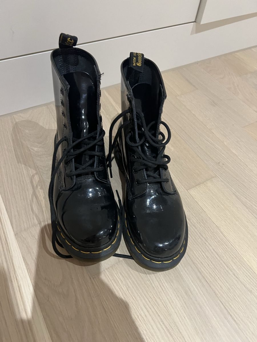 Dr. Martens Chaussures femmes: Dr. Martens – Neuf (Voir description) à Zürich par tyr_5j6q