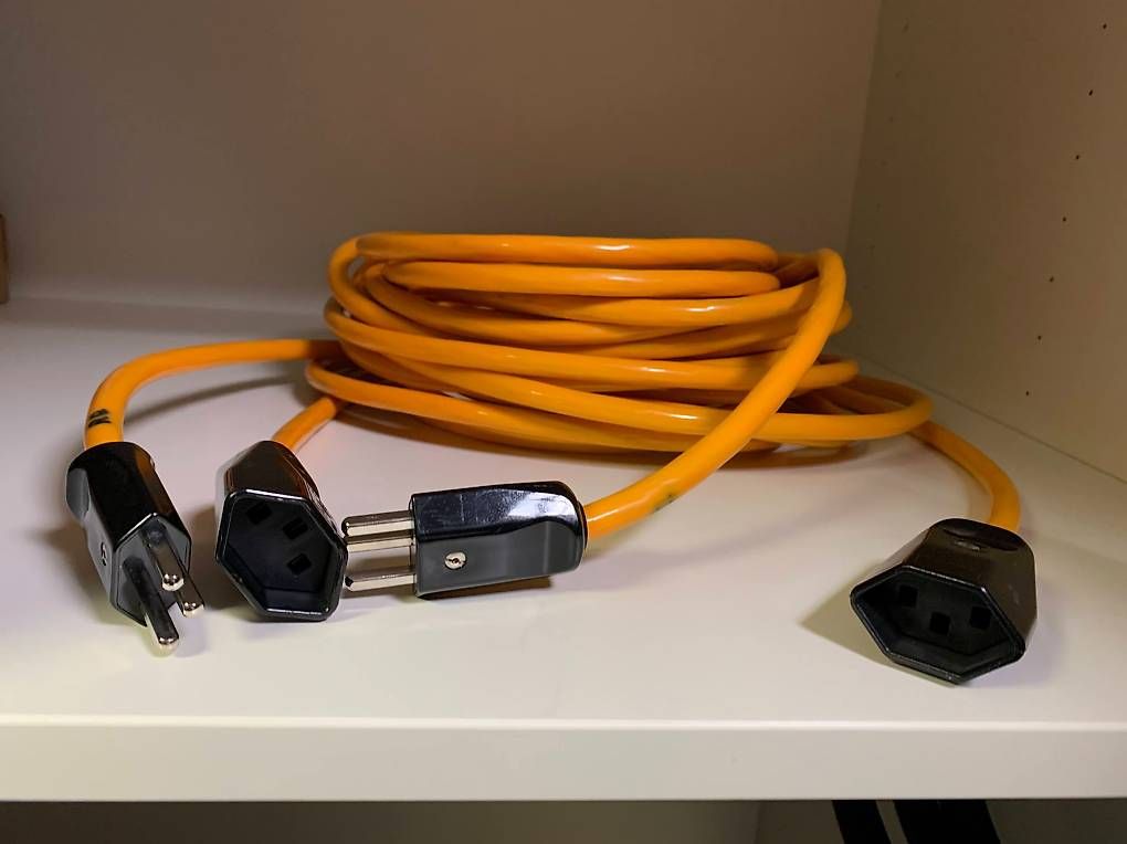 Cavi: Verlängerungskabel T23 Stromkabel / 16A – Usato da Cham venduto da swiss_teufen