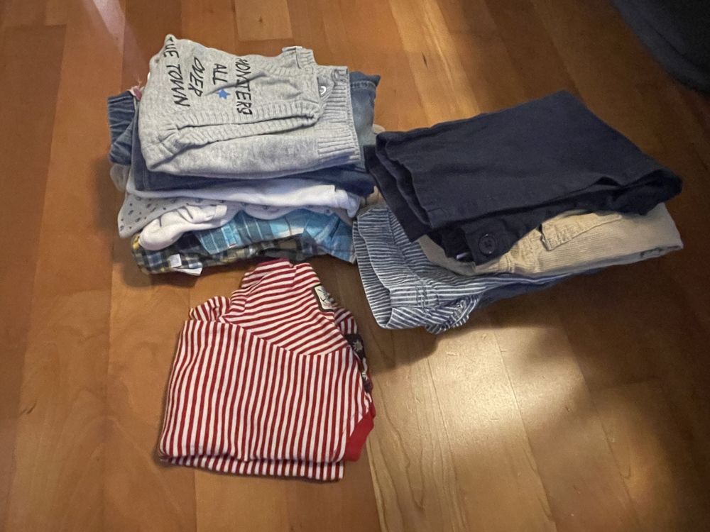Ensembles coordonnés: Jungs Kleiderpaket Gr. 86 (14St.) – D'occasion à Adliswil par Udarius