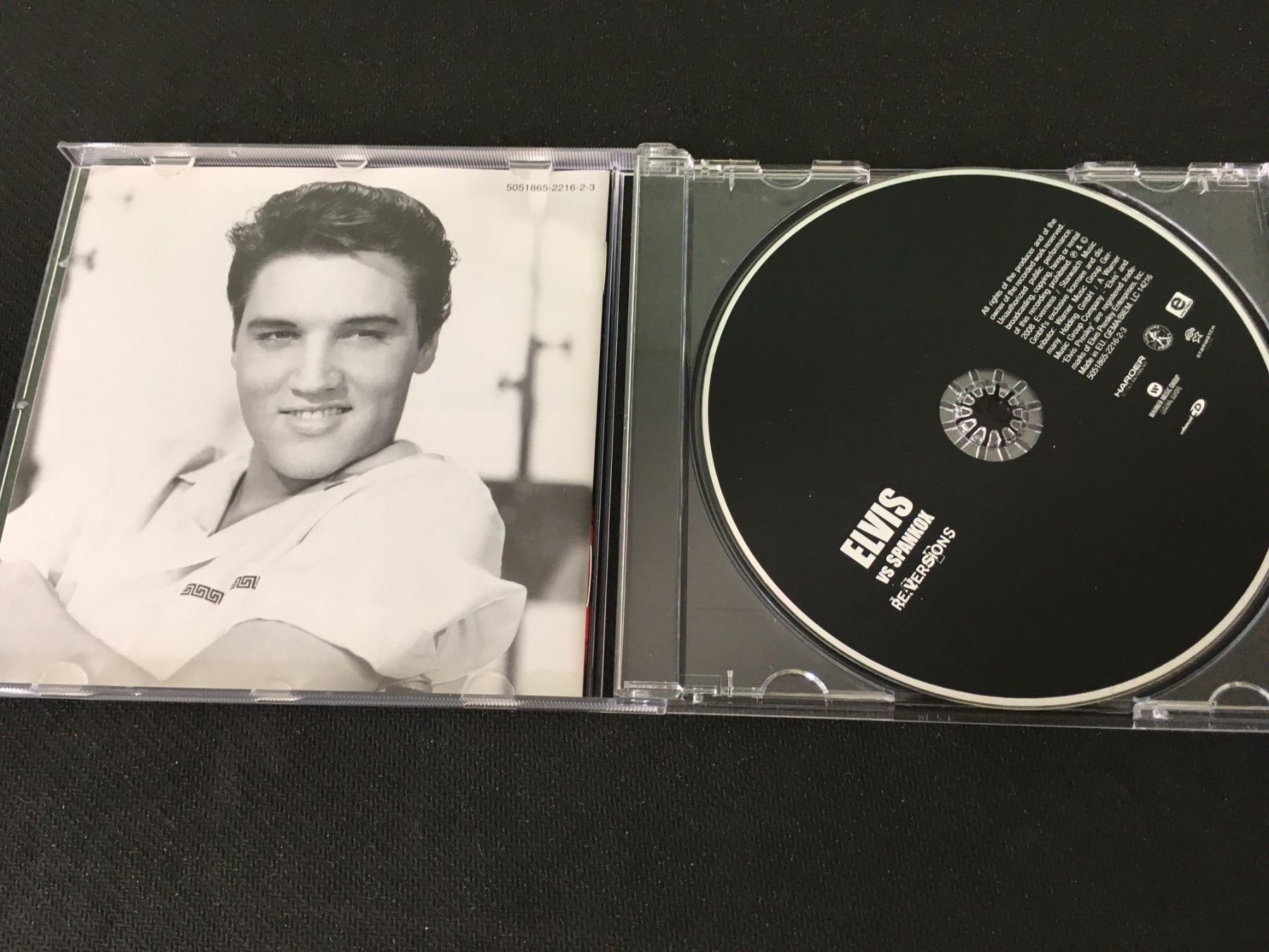 CD: Elvis vs. Spankox - Re:Versions -CD- – Usato da St.Gallen venduto da MedienJoe 1