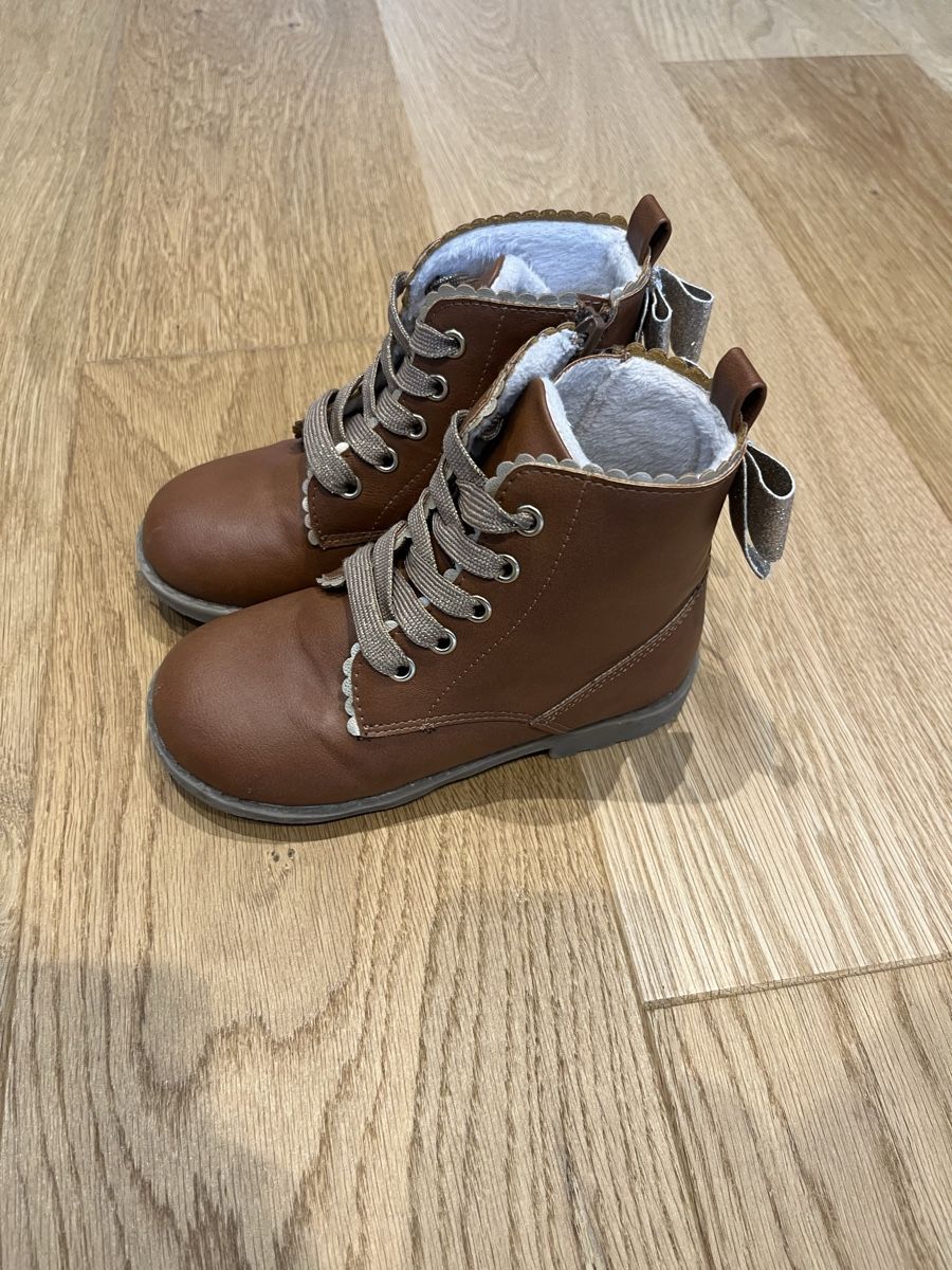 Friboo Schuhe für Jungen: Kinderstiefel / Winterstiefel braun – Gebraucht aus Lampenberg von SuisseStore 1