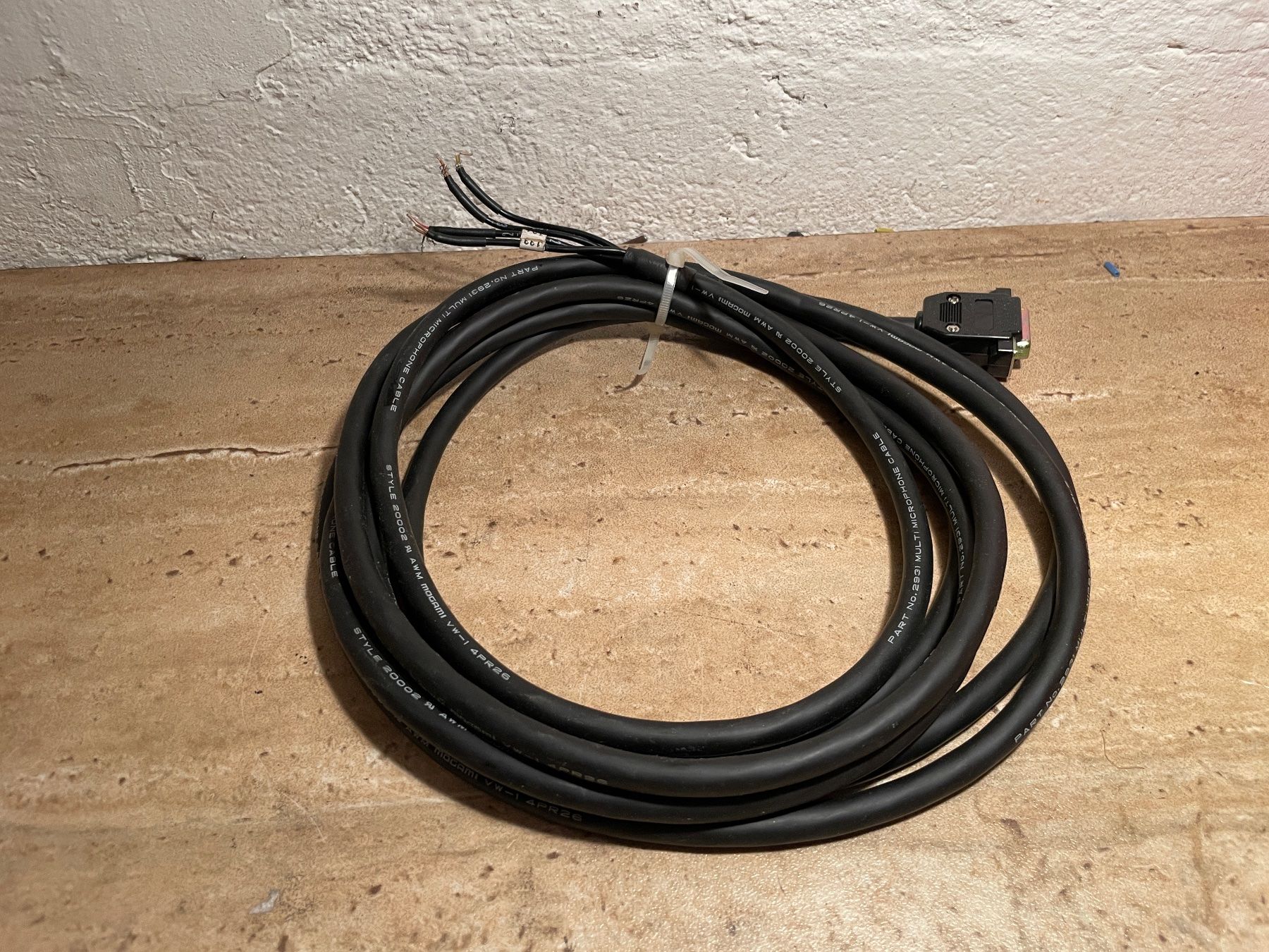 Cavi: DA15 MultiCore Kabel – Usato da Ehrendingen venduto da Cyrilf99