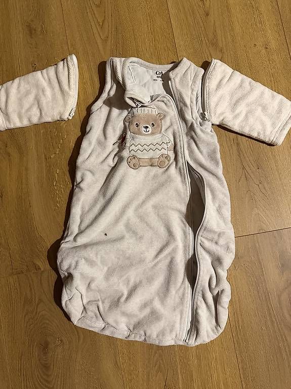 Kleiderpakete & -sets: Habits bébé fille  – Gebraucht aus Vouvry von Emilie19 1
