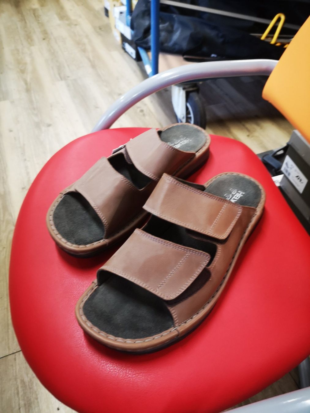 Helvesko Chaussures hommes: Helvesko – Neuf avec emballage d'origine à Möhlin par Highwaytom