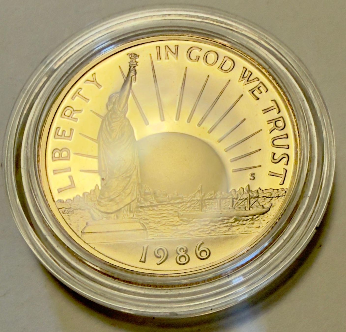 Tutti le monete: USA 1/2 Dollar 1986 Proof – Nuovo e nell'imballaggio originale da Zürich venduto da Tasmiyah 1
