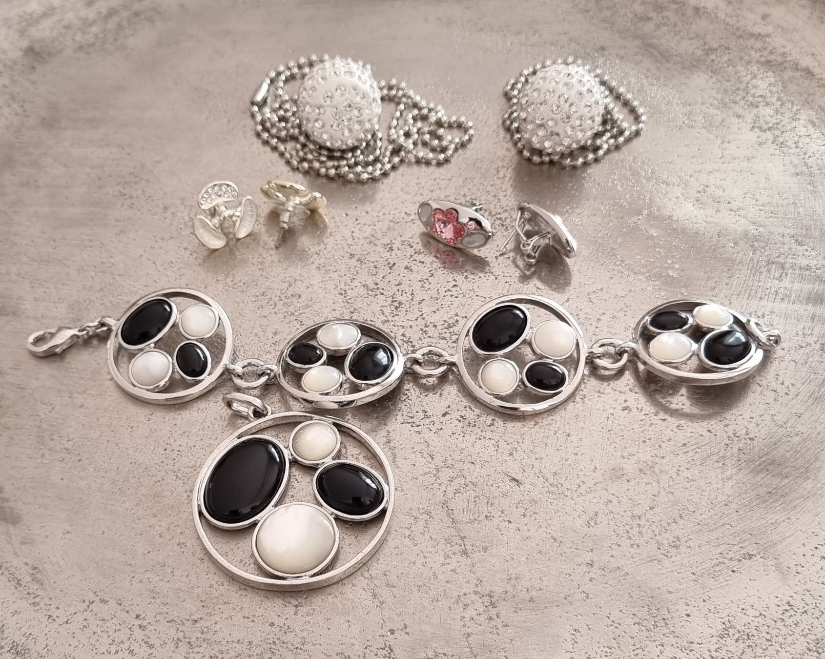 Orecchini pendenti & Orecchini a lobo: Modeschmuck – Nuovo (secondo la descrizione) da Frauenfeld venduto da Bleeddragon 1