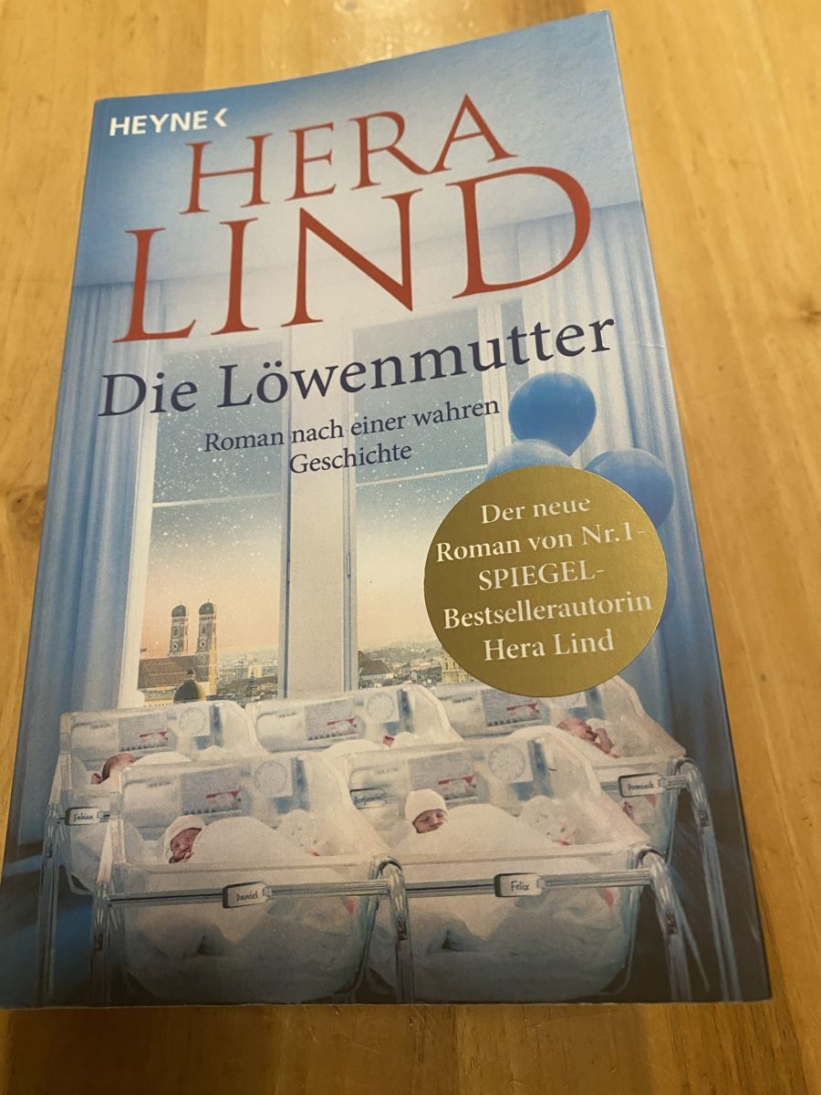 Autres vêtements & accessoires: Die Löwenmutter von Hera Lind - fast neu! – Neuf (Voir description) à Hittnau par Birdie68